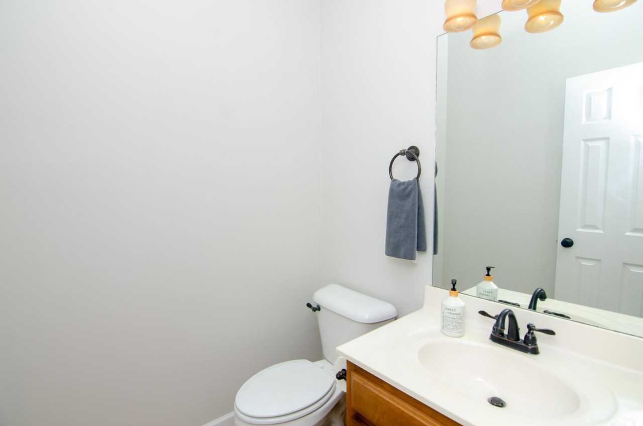 209 Newport Cove Ct - Photo 4 of 28