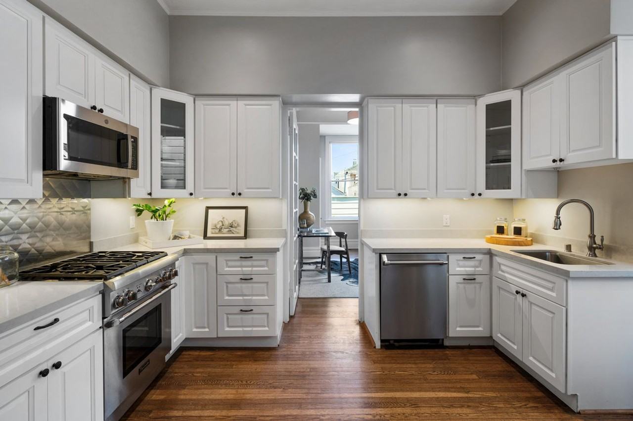 1029 Dolores St - Photo 3 of 16