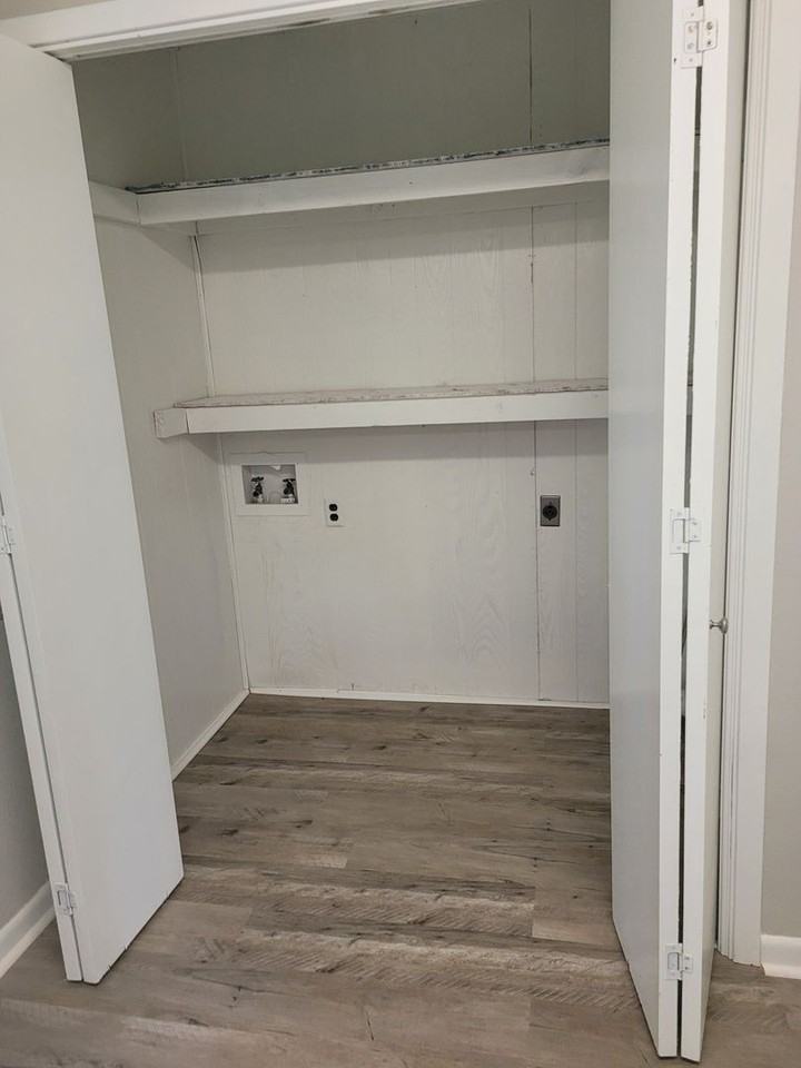 2134 Grant St - Photo 2 of 17