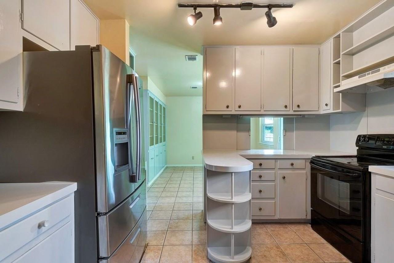 1703 Rockbridge Ter - Photo 4 of 16