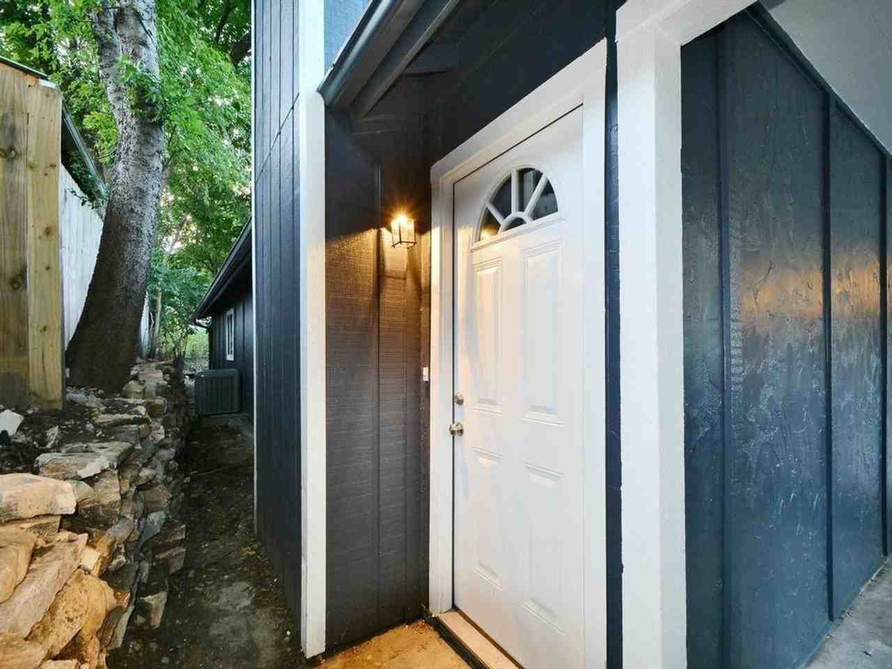 2706 Parker Ln - Photo 2 of 17