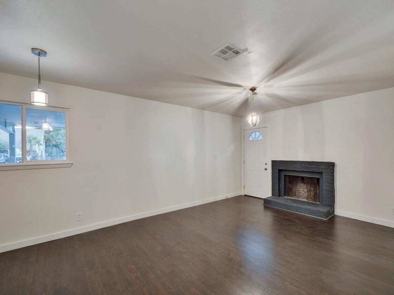 2706 Parker Ln - Photo 3 of 17