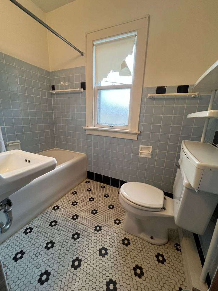 4149 N Bartlett Ave - Photo 3 of 21