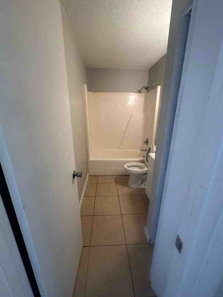 1229 Kennedy Rd - Photo 5 of 7
