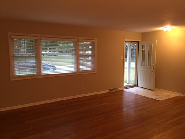 5243 Goodman Ln - Photo 2 of 20