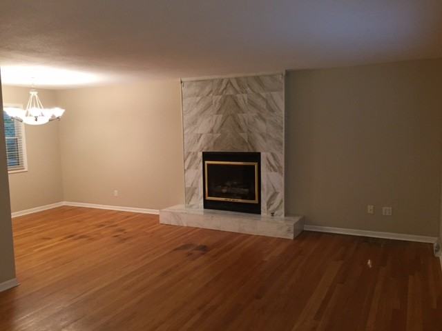 5243 Goodman Ln - Photo 3 of 20