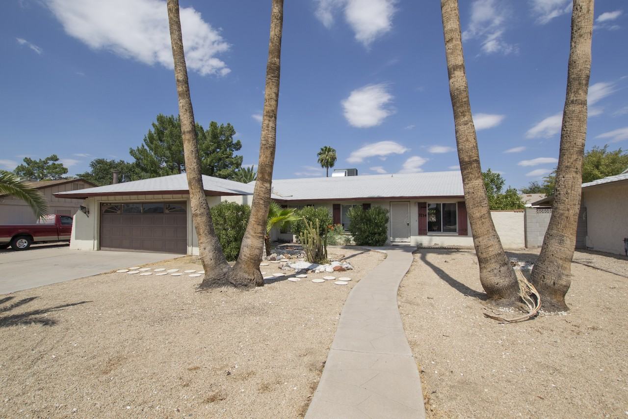 3714 W Calavar Rd - Photo 2 of 14