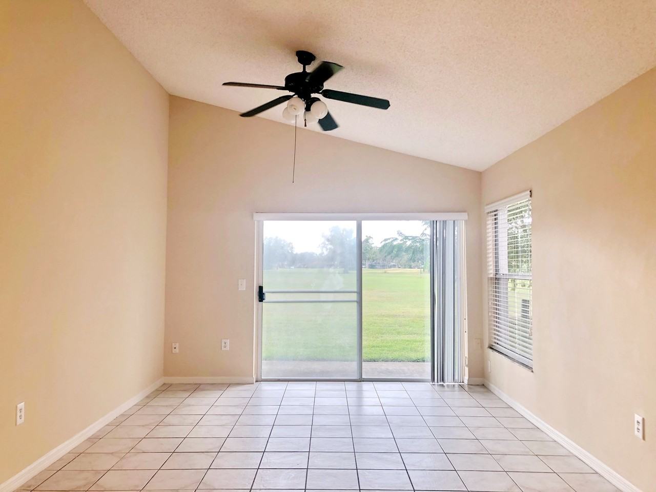 2626 Albion Ave - Photo 2 of 18