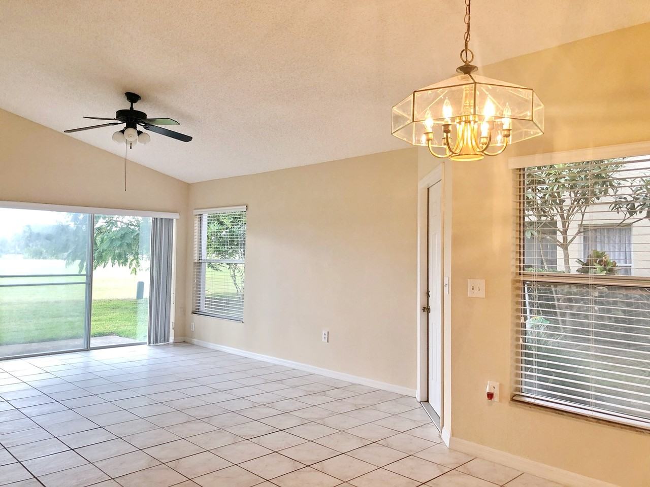 2626 Albion Ave - Photo 4 of 18