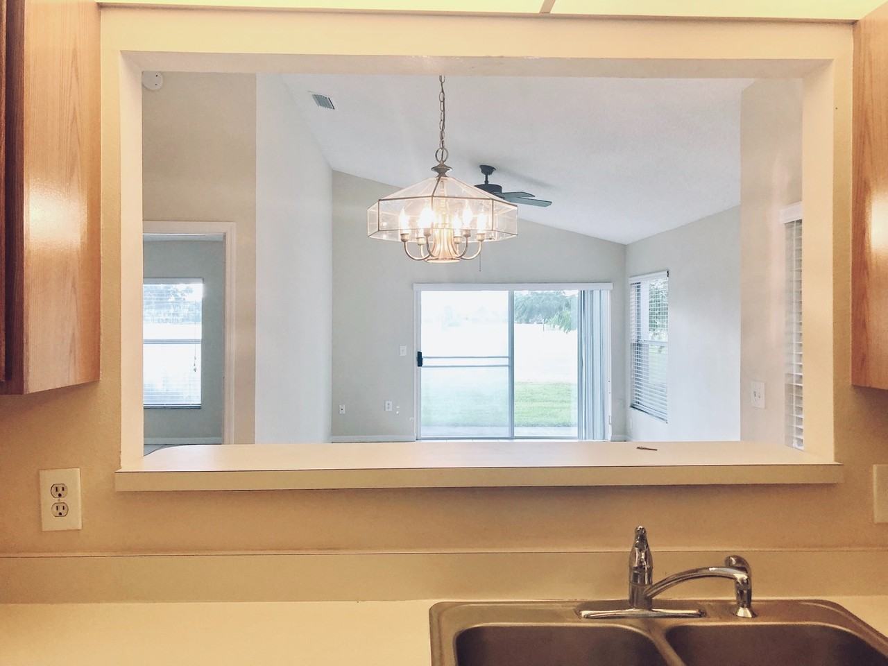 2626 Albion Ave - Photo 5 of 18