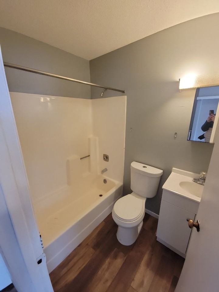 1526 E Superior St #2 - Photo 5 of 9