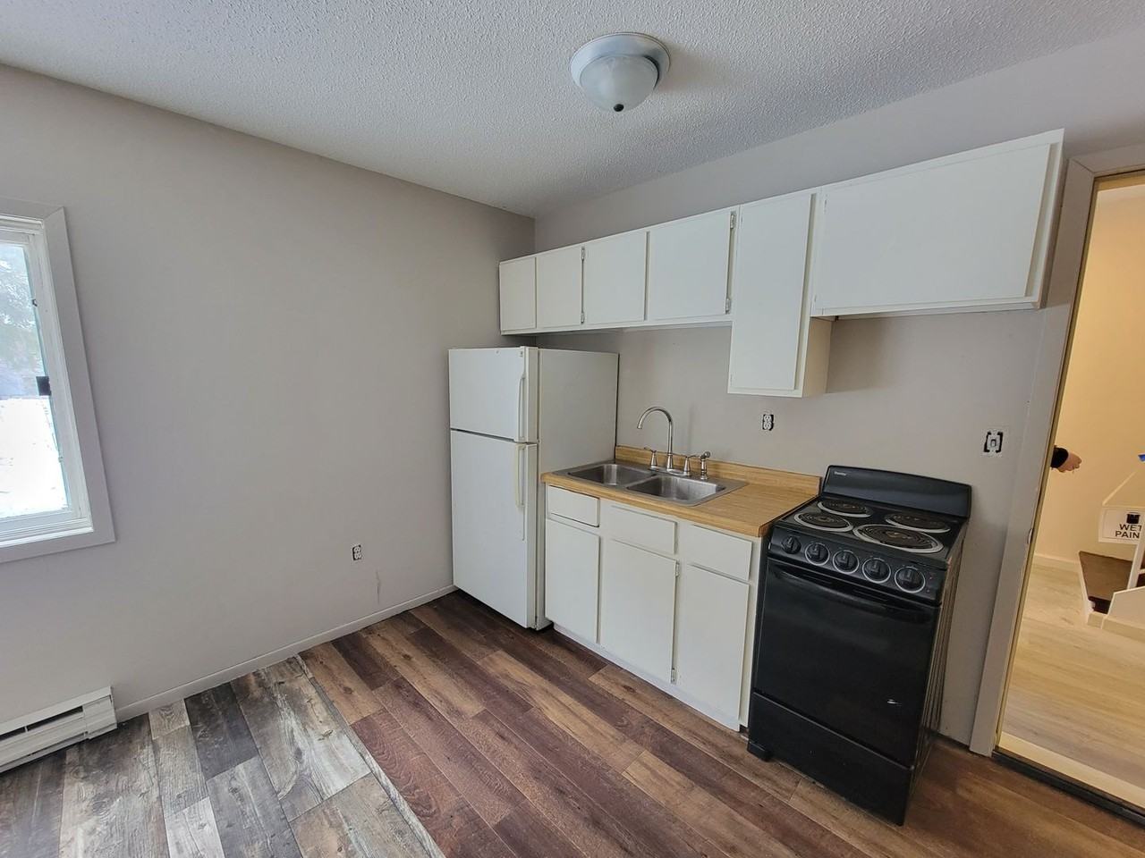 1526 E Superior St #6 - Photo 2 of 7