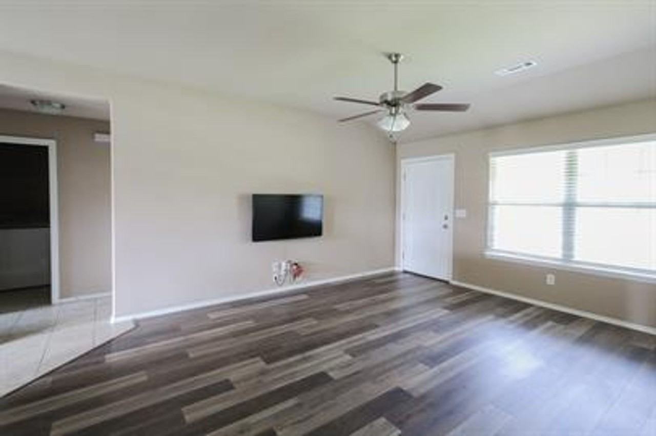 1123 S Spritz Dr - Photo 2 of 11