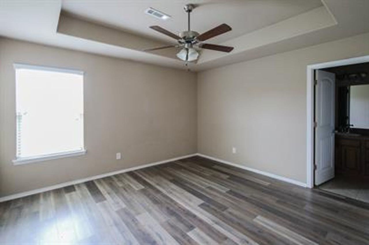 1123 S Spritz Dr - Photo 7 of 11