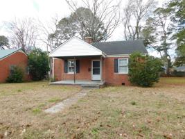 featured image of 815 Haywood Pl