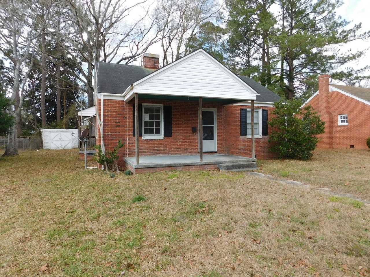 815 Haywood Pl - Photo 2 of 18