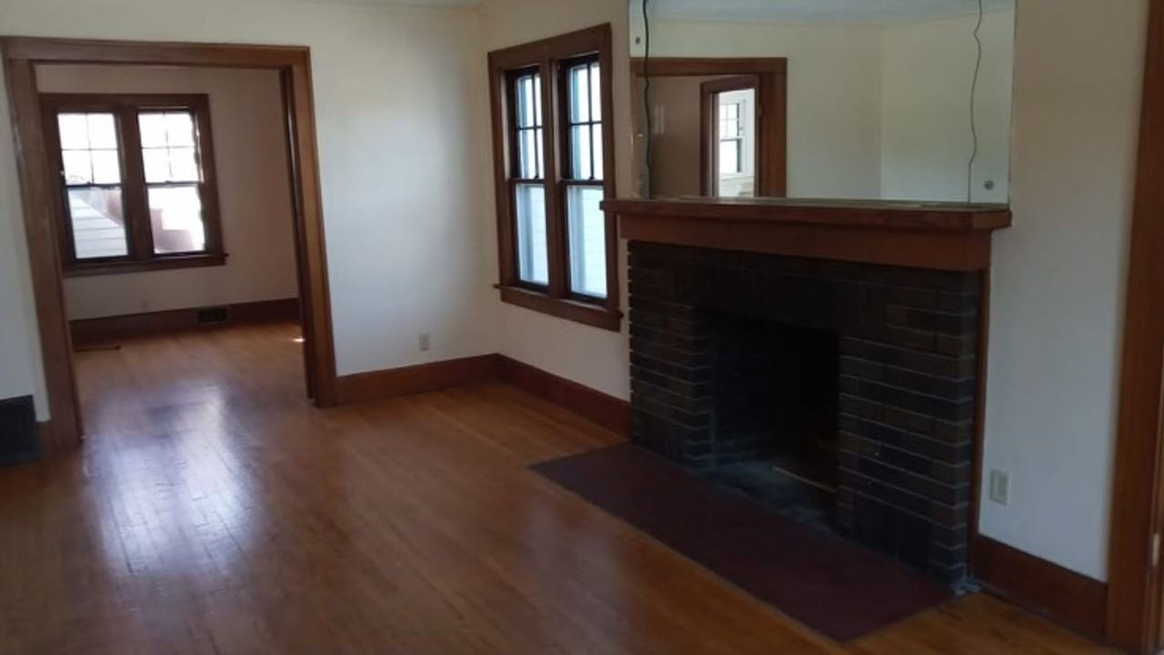 3024 High Street - Photo 2 of 6