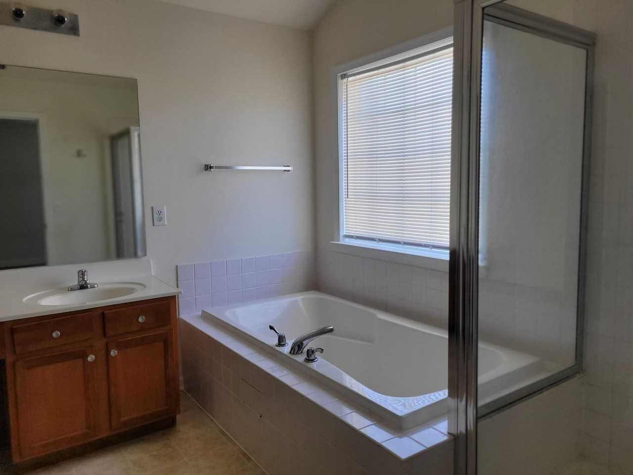 23 Nicholas Dr - Photo 6 of 25
