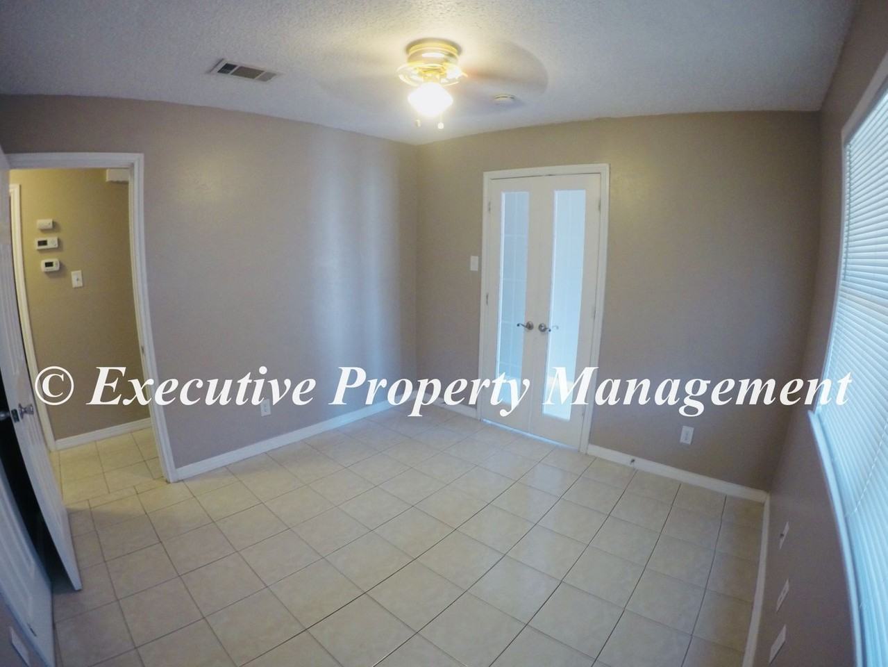 908 Deorsam Dr - Photo 5 of 12