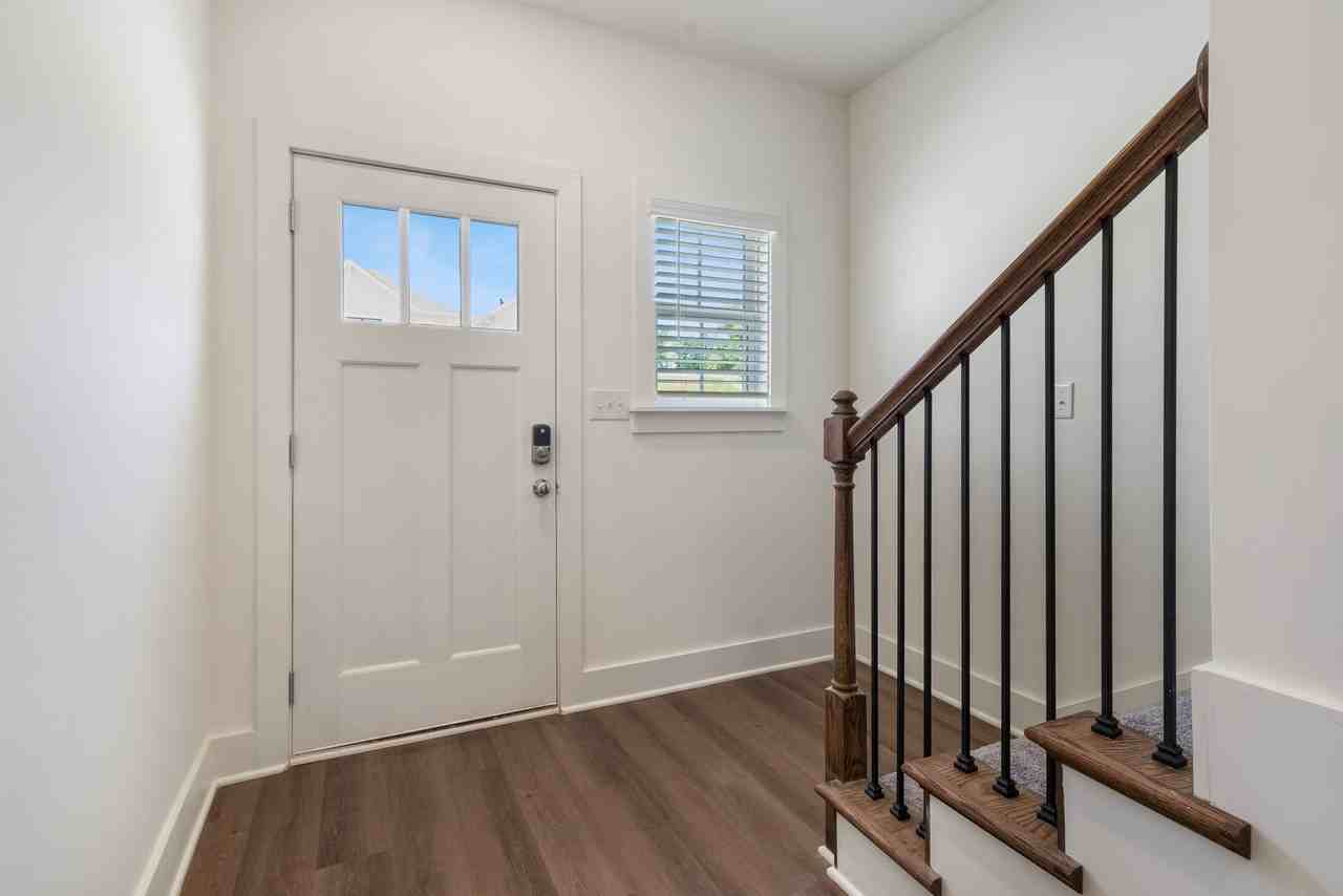 4156 Prentice St - Photo 4 of 35
