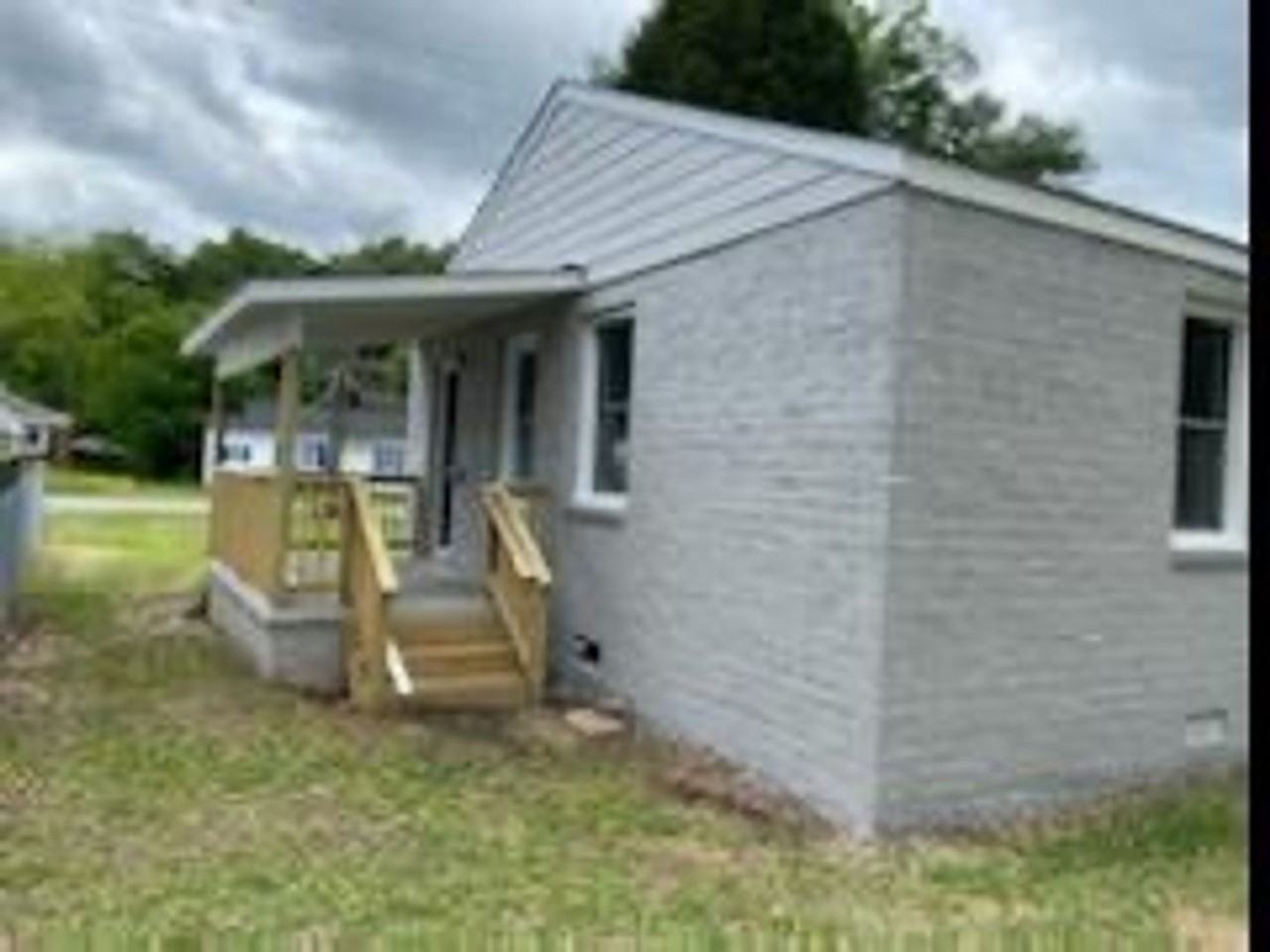 3225 Glenn St - Photo 2 of 19