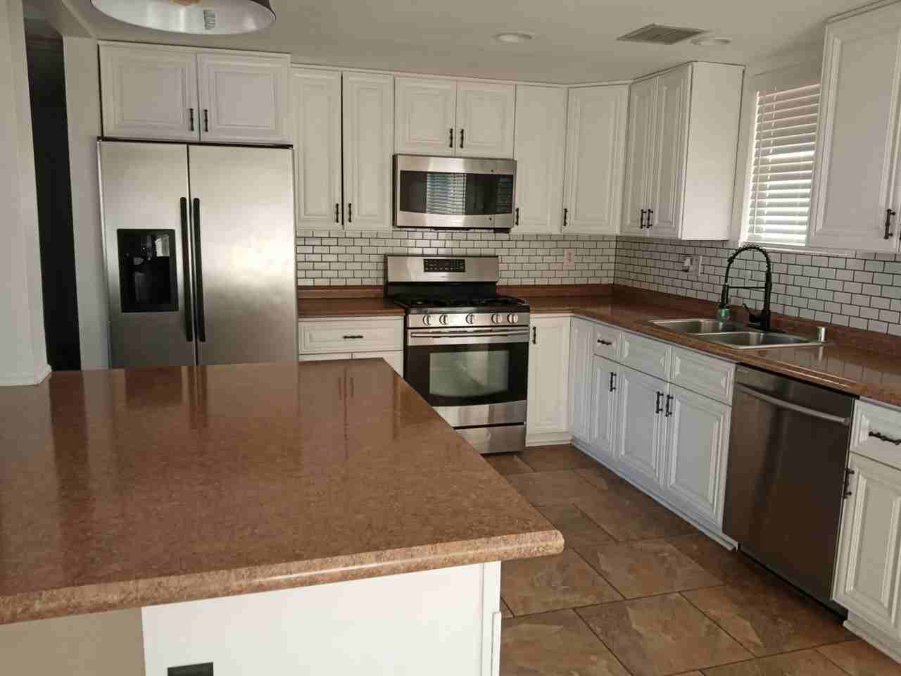 7052 Alpine Ave - Photo 3 of 12