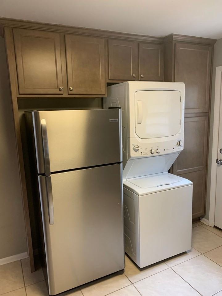 138 Cone St - Photo 3 of 8