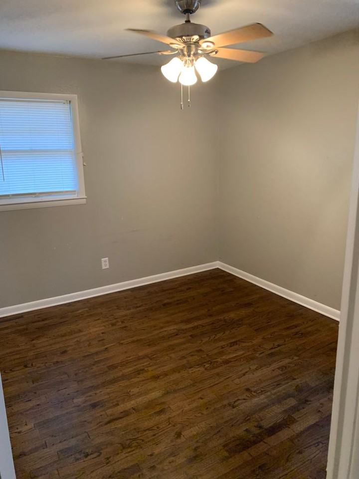 138 Cone St - Photo 6 of 8