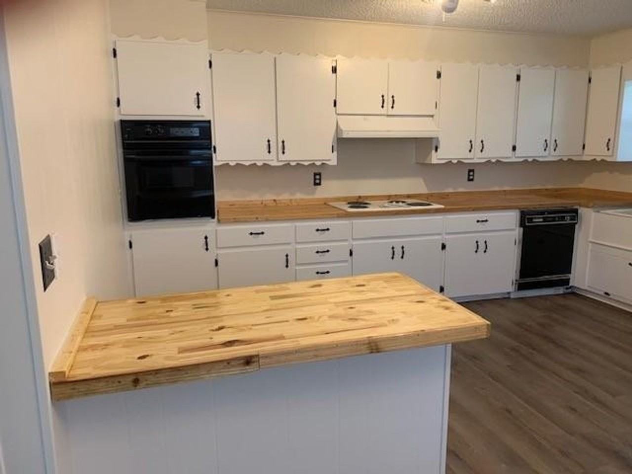3104 S Lipsey St - Photo 2 of 13