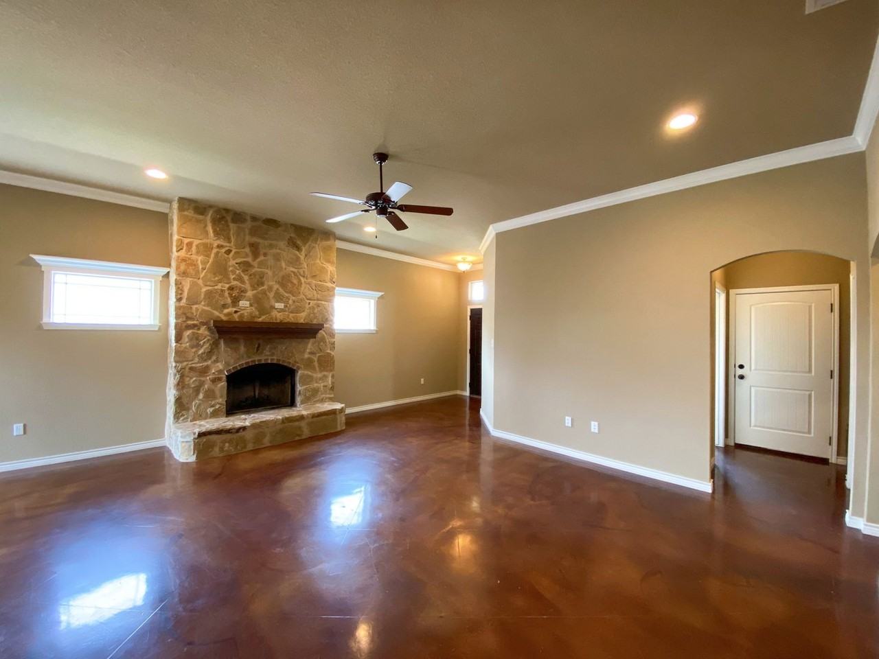 3013 Stallion Dr - Photo 2 of 19