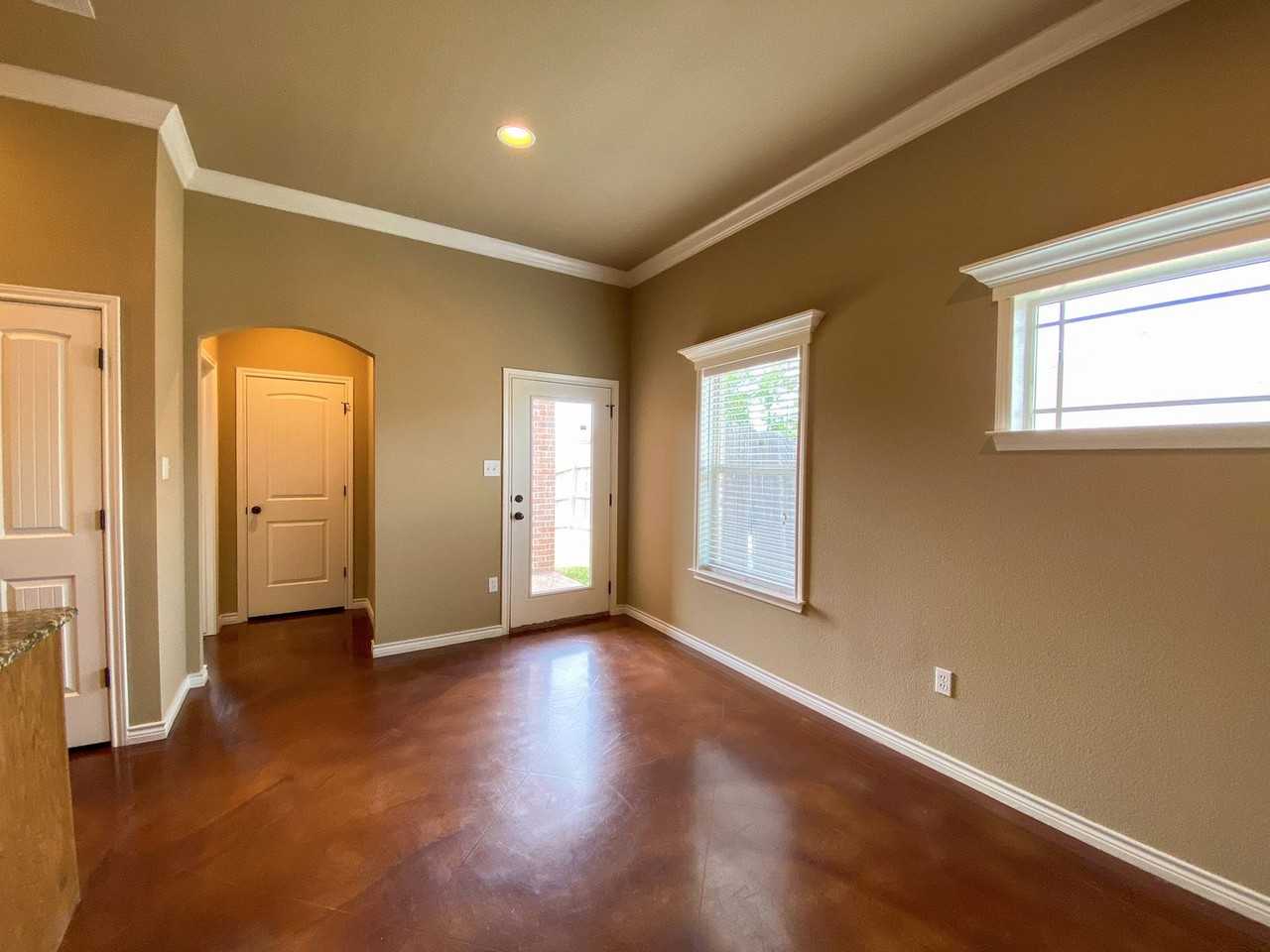 3013 Stallion Dr - Photo 4 of 19