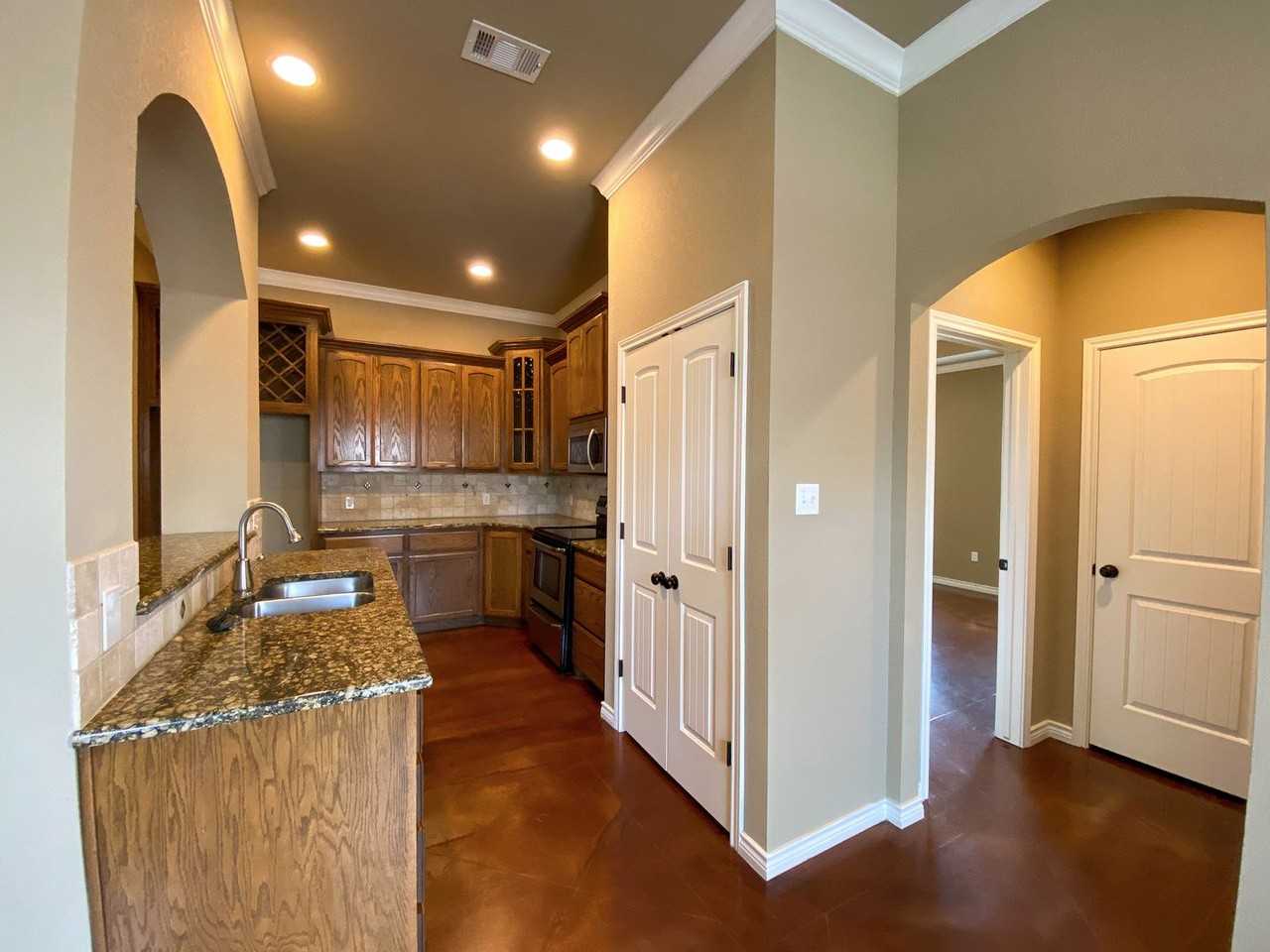 3013 Stallion Dr - Photo 5 of 19