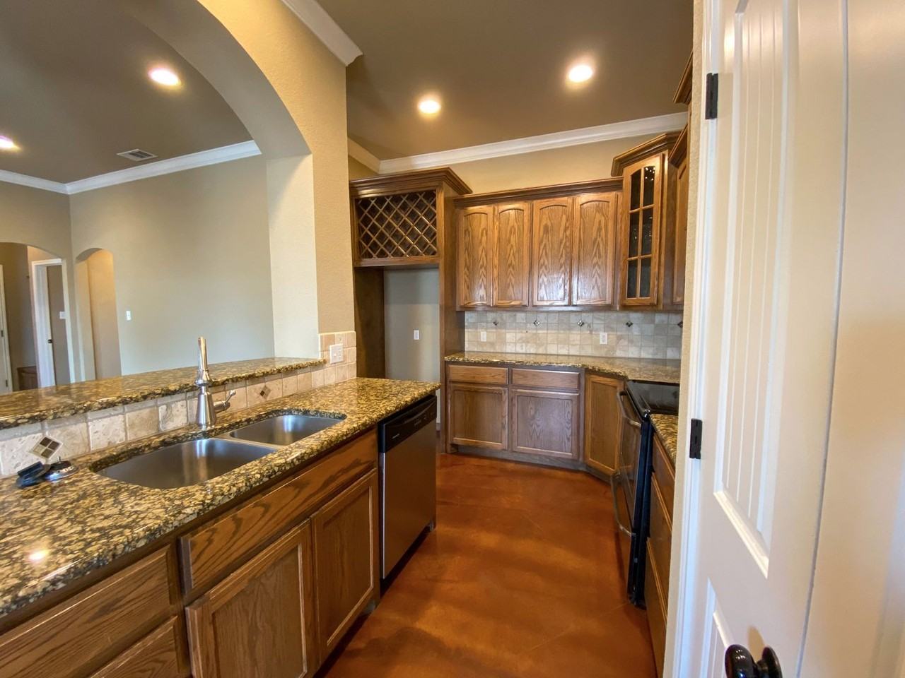 3013 Stallion Dr - Photo 6 of 19