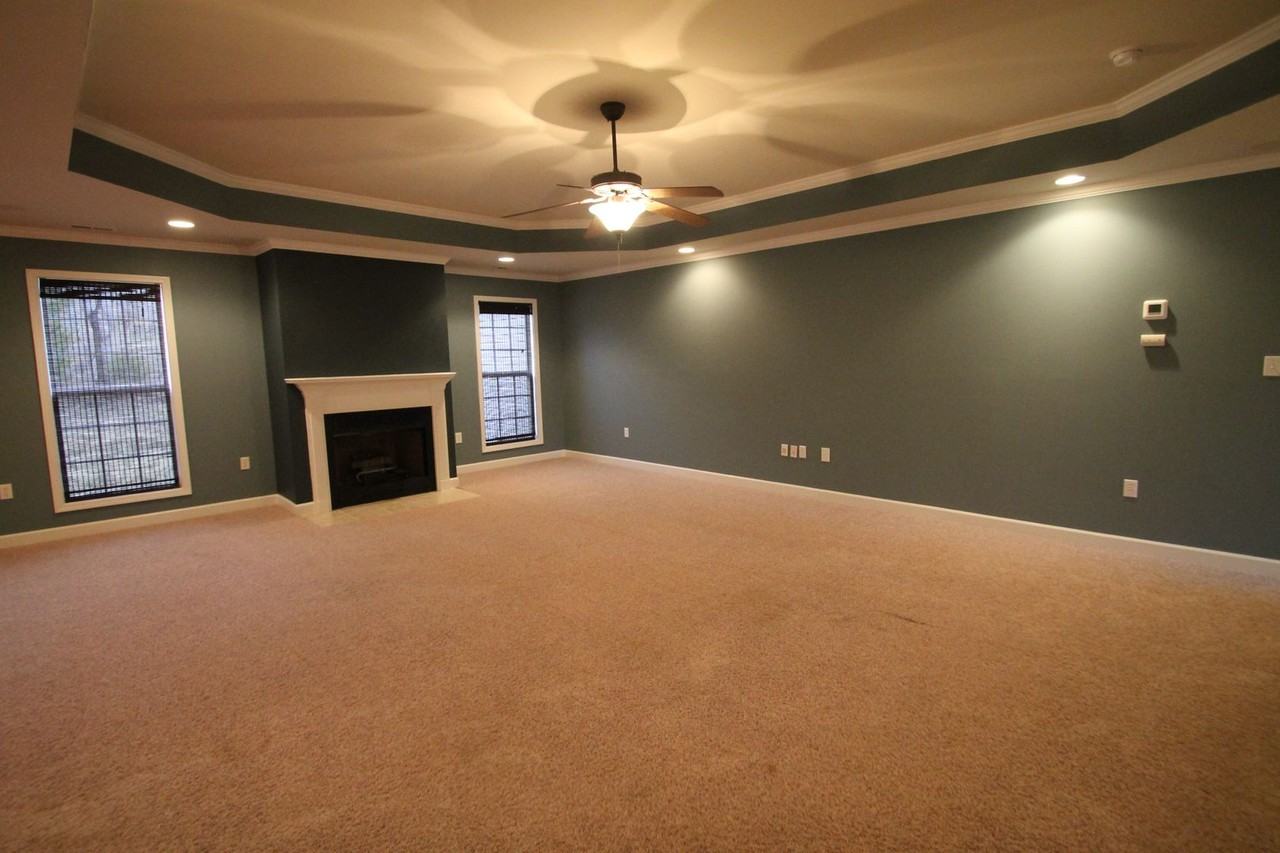 1830 Country Manor Ln - Photo 4 of 49