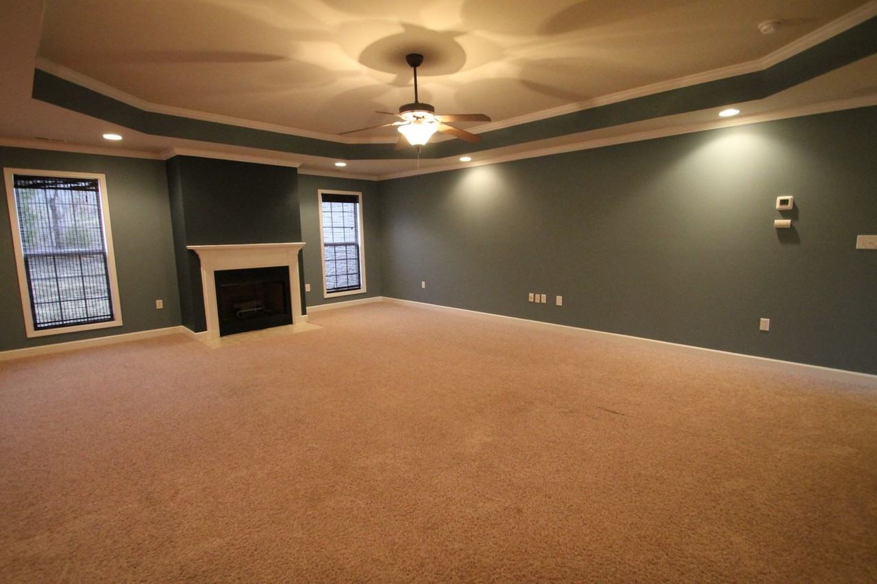 1830 Country Manor Ln - Photo 5 of 49