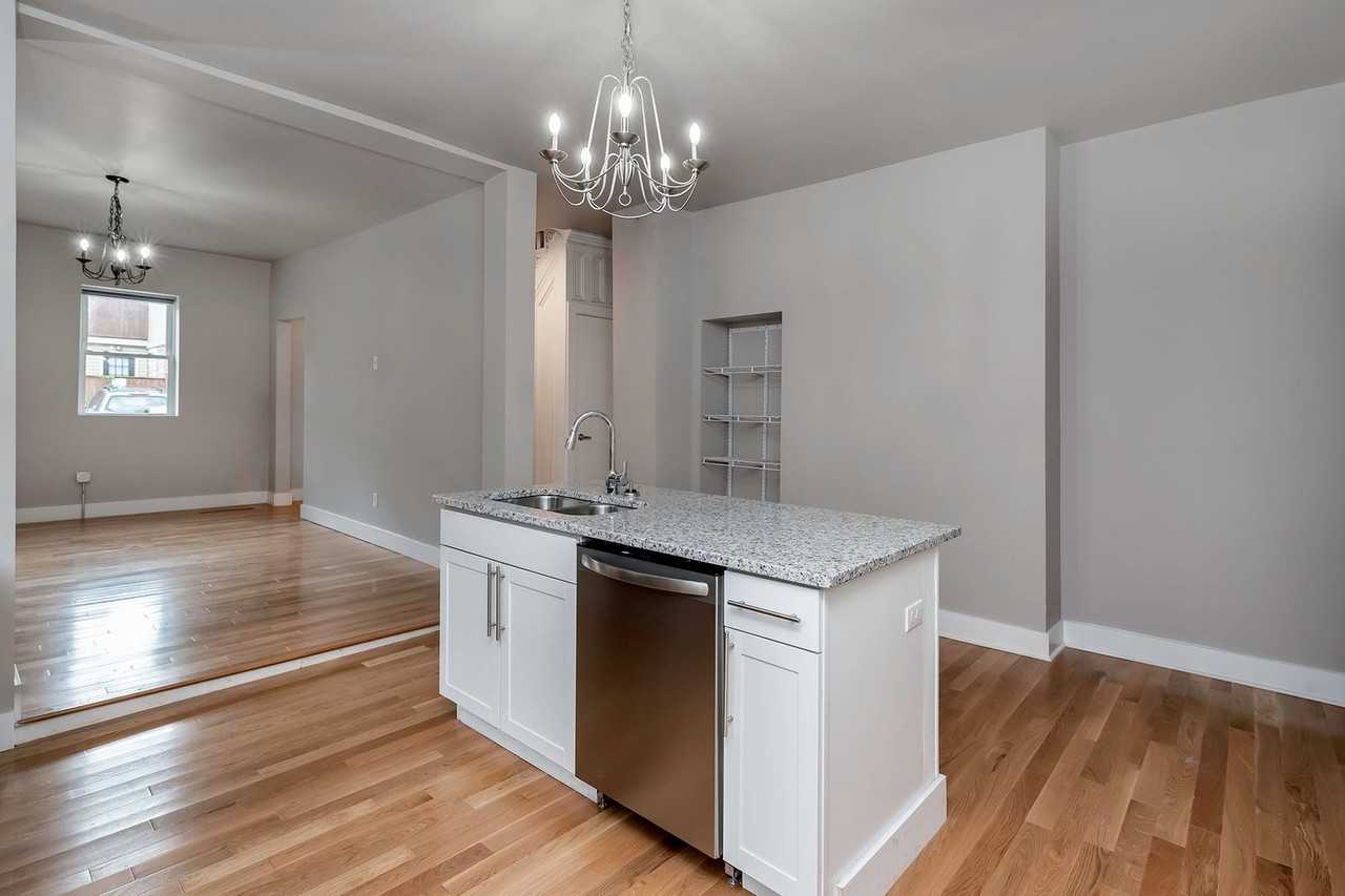 2213 Carey Way - Photo 6 of 21