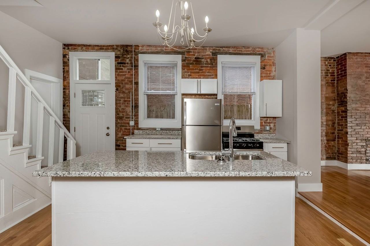 2213 Carey Way - Photo 7 of 21