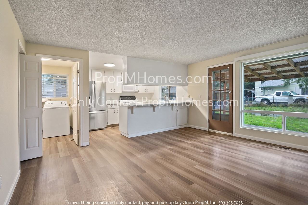 2735 Ne Grant St - Photo 6 of 22