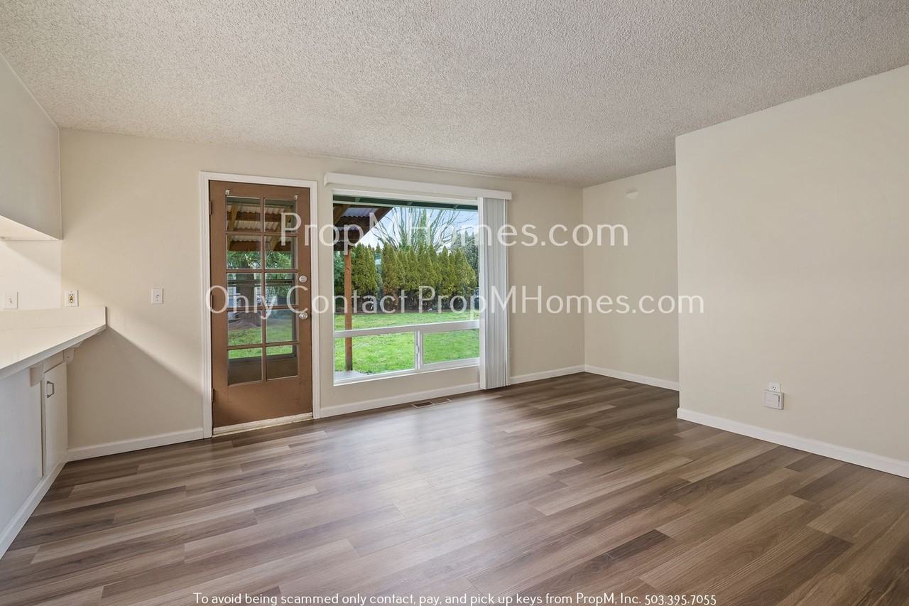 2735 Ne Grant St - Photo 7 of 22