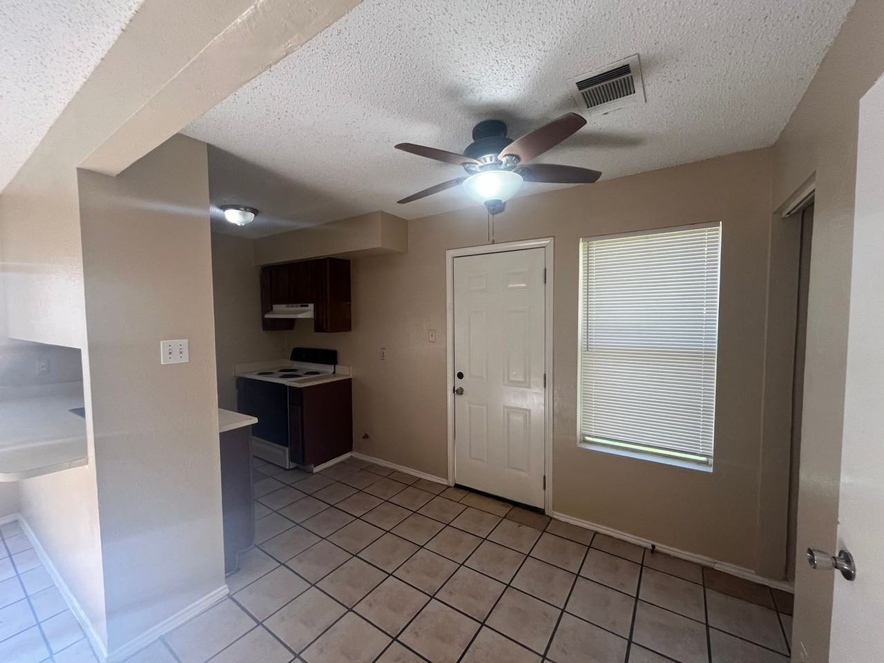 5523 Lochmoor #2 - Photo 6 of 19