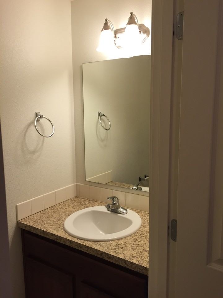 5502 Ne 71st Ave - Photo 3 of 18