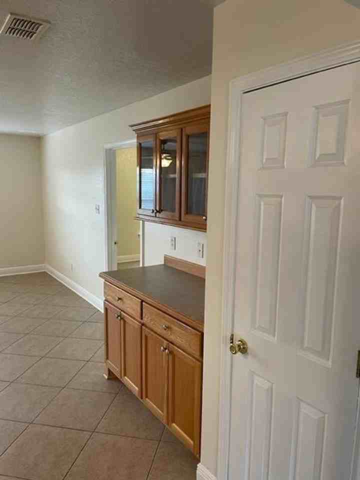 10399 3rd Ave - Photo 6 of 24