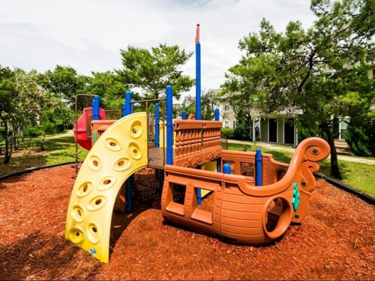 509 Lighthouse Rd - Photo 2 of 6