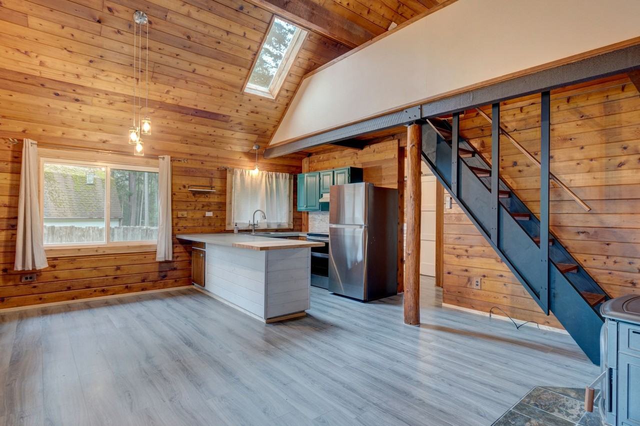 502 Ocean View Dr - Photo 4 of 19