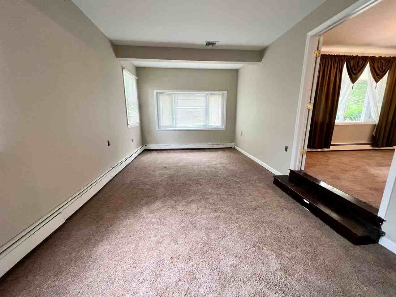140 Woodland Dr - Photo 3 of 42
