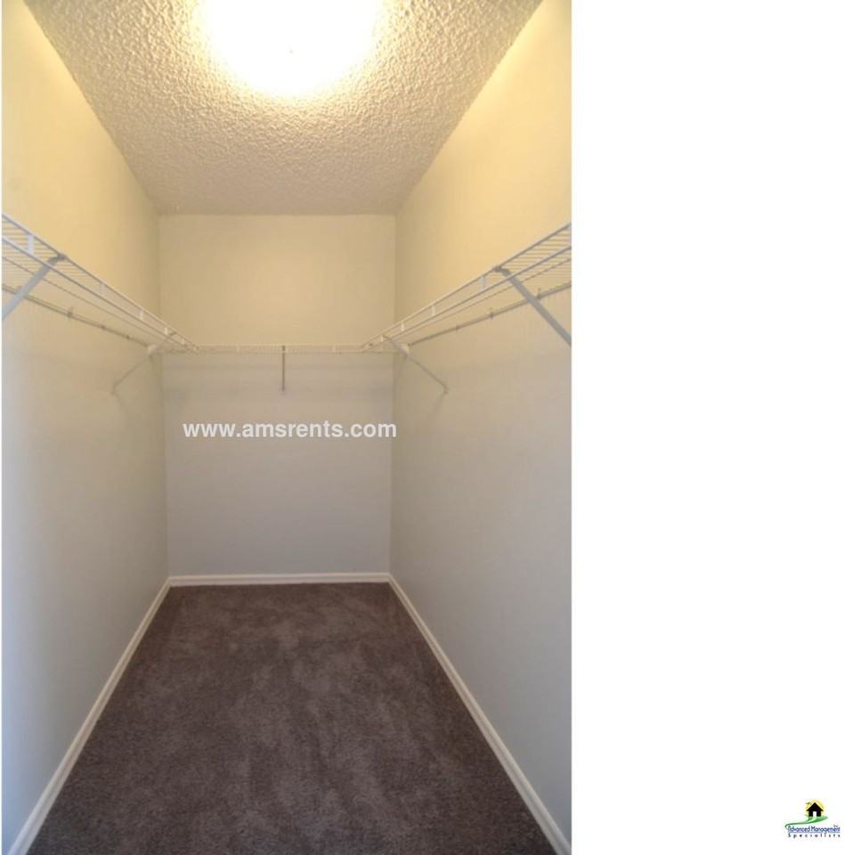 553 Hummingbird Ct - Photo 6 of 15