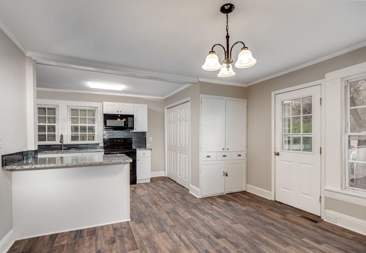 721 Broad St - Photo 4 of 15