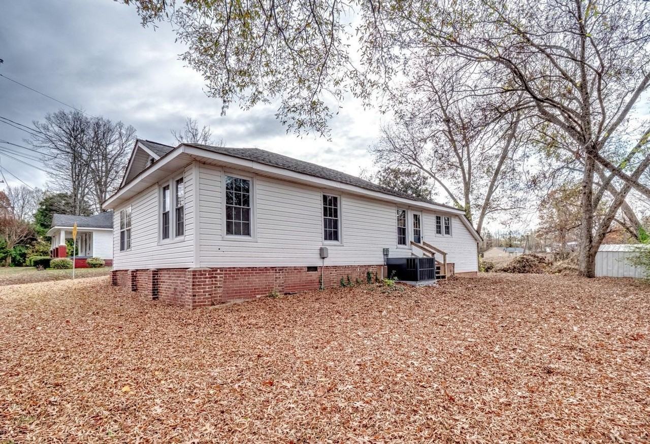 721 Broad St - Photo 5 of 15
