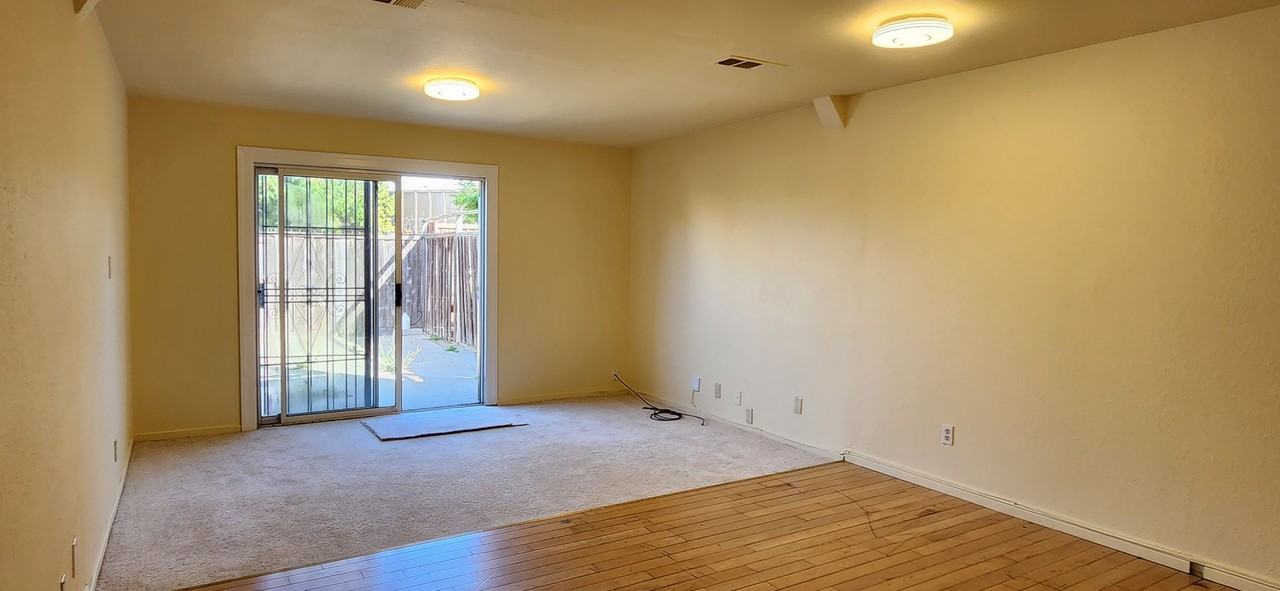 1723 Livingston Ln - Photo 6 of 16