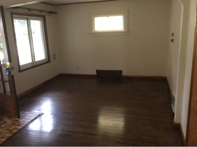 2085 W Oklahoma Ave - Photo 3 of 12